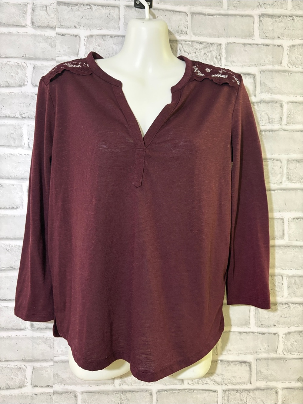 H&M Lace-Shoulder Split-Neck Tunic Top in Burgundy, XS